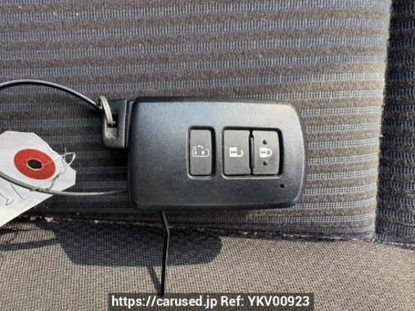 Used 2014 AT toyota noah ZRR80G Image[30]