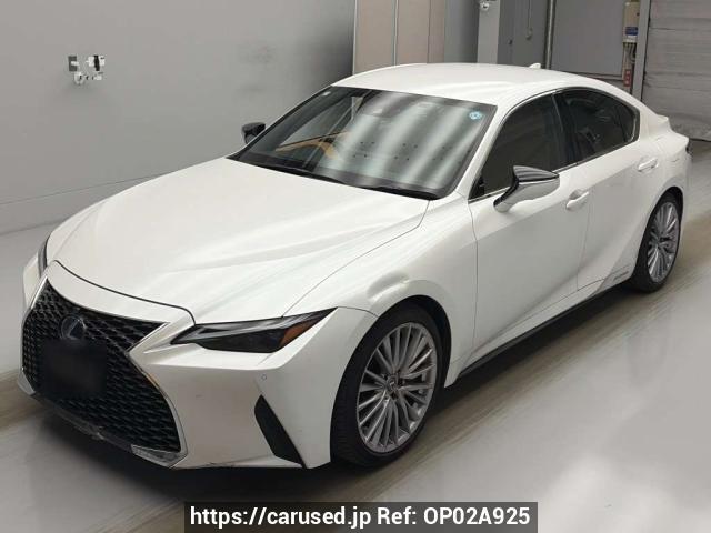 2021 Lexus IS AVE30