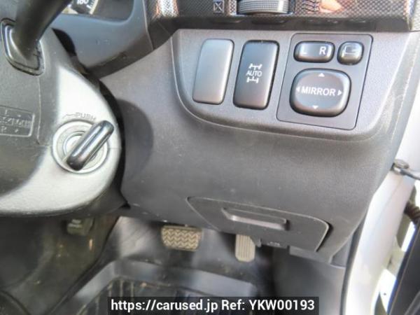 Used 2004 AT toyota wish ZNE14G Image[29]