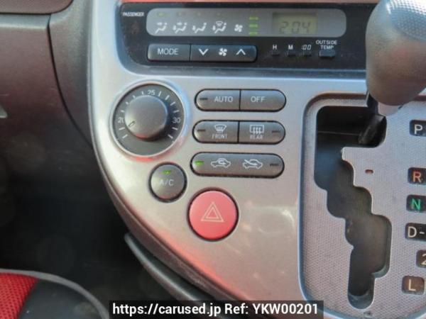 Used 2003 AT toyota wish ZNE10G Image[27]