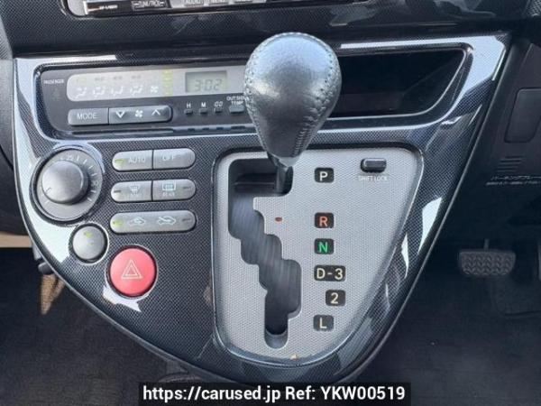 Used 2005 AT toyota wish ZNE10G Image[26]