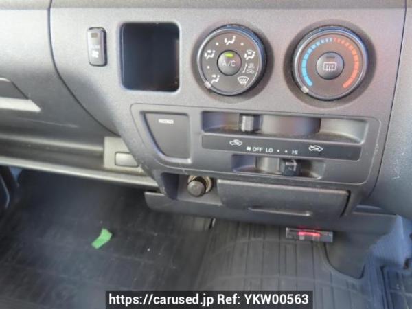 Used 2006 AT toyota hiace-van KDH200V Image[26]