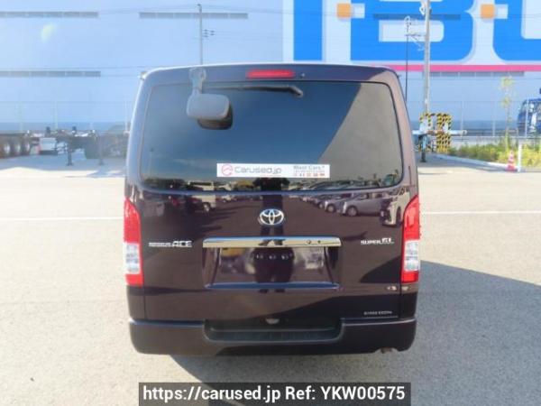 Used 2017 AT toyota regiusace-van KDH201V Image[5]