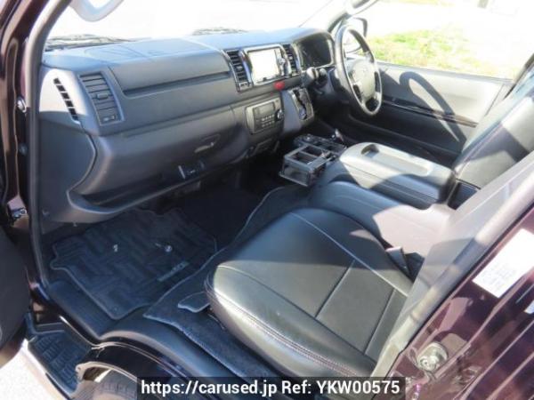 Used 2017 AT toyota regiusace-van KDH201V Image[15]