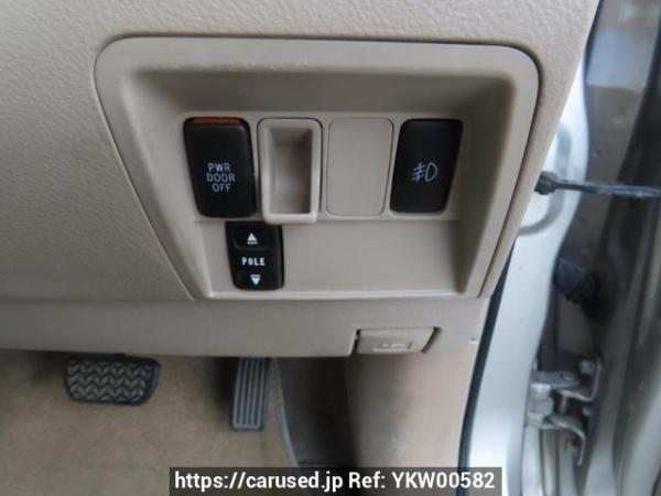 Used 2004 AT toyota raum NCZ25 Image[31]