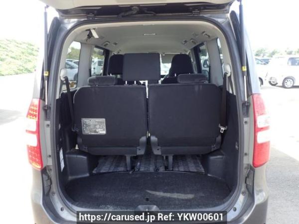 Used 2010 AT toyota noah ZRR70G Image[8]