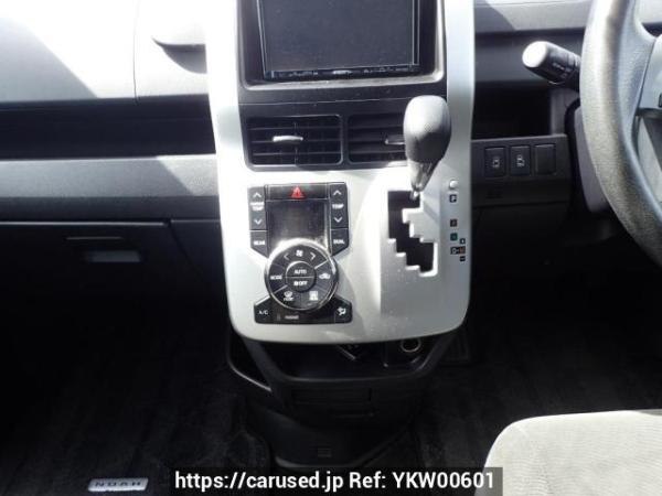 Used 2010 AT toyota noah ZRR70G Image[17]