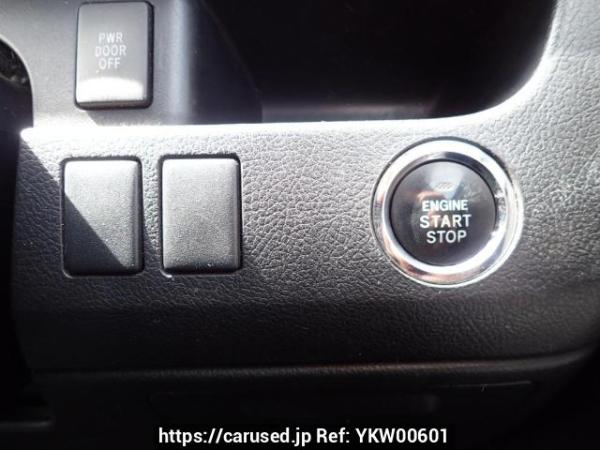 Used 2010 AT toyota noah ZRR70G Image[24]