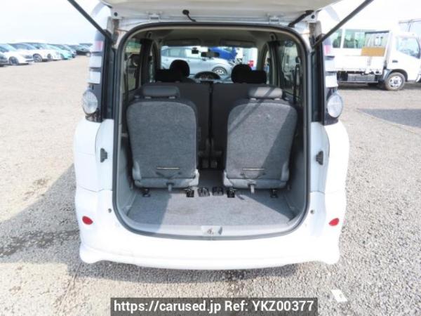 Used 2006 AT toyota sienta NCP81G Image[8]