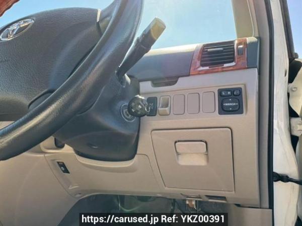 Used 2005 AT toyota noah AZR65G Image[28]