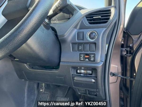 Used 2014 AT toyota noah ZRR85G Image[28]