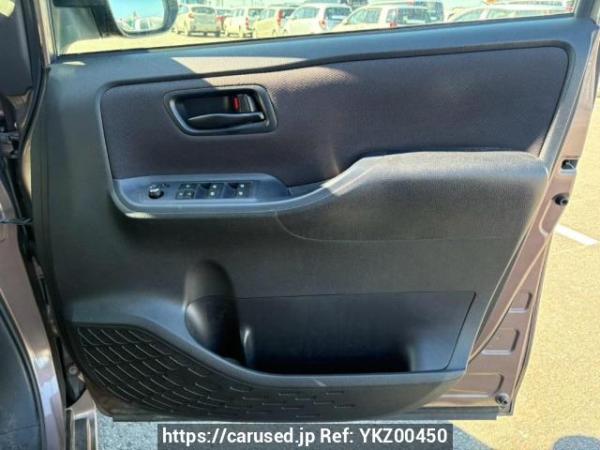 Used 2014 AT toyota noah ZRR85G Image[31]