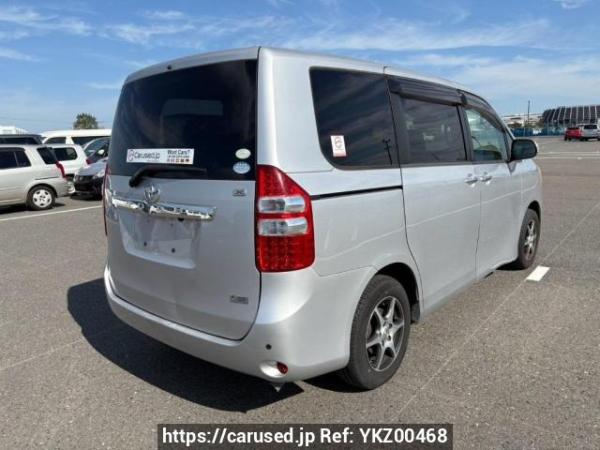 Used 2011 AT toyota noah ZRR70G Image[6]