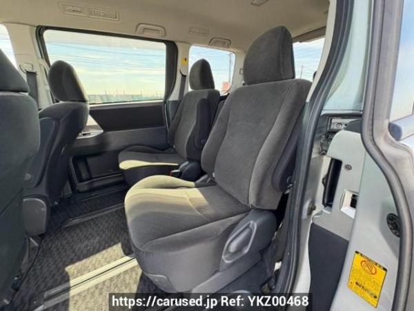 Used 2011 AT toyota noah ZRR70G Image[15]