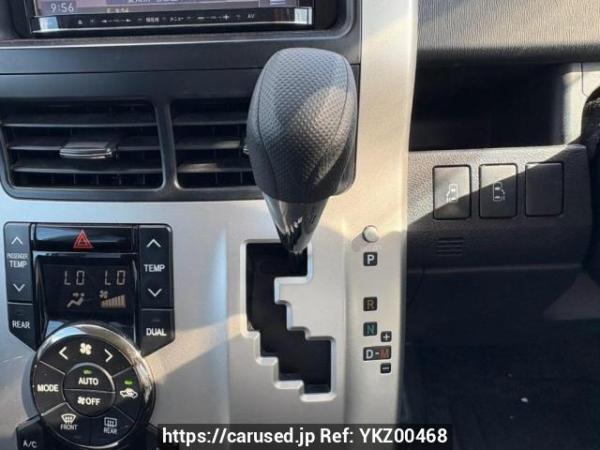 Used 2011 AT toyota noah ZRR70G Image[24]