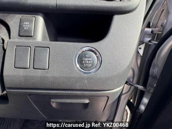 Used 2011 AT toyota noah ZRR70G Image[29]