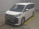 Toyota Noah MZRA90W