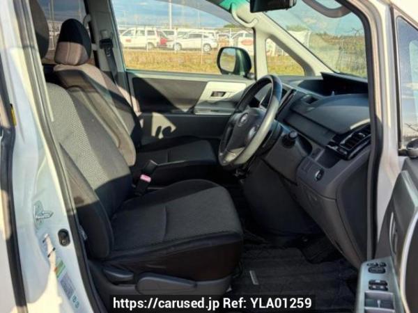 Used 2007 AT toyota noah ZRR75W Image[10]