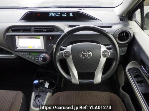 Used 2014 AT toyota aqua NHP10 Image[19]