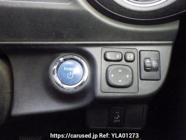Used 2014 AT toyota aqua NHP10 Image[26]