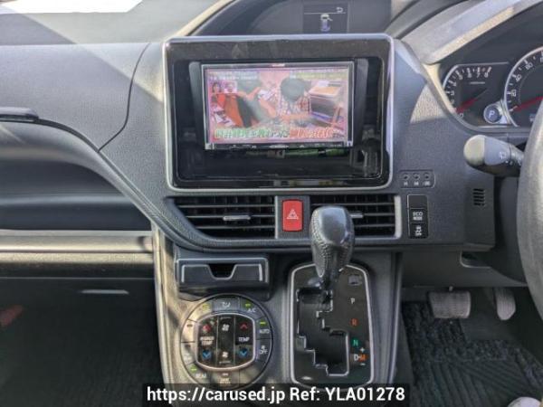 Used 2014 AT toyota voxy ZRR85W Image[14]