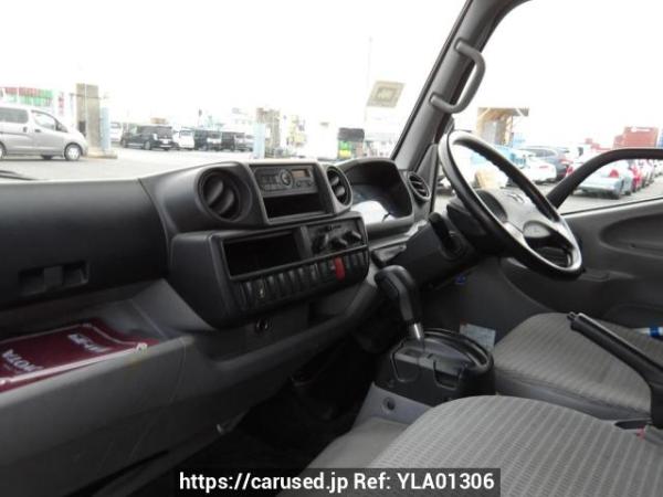 Used 2018 AT toyota dyna-route-van XZC605V Image[18]