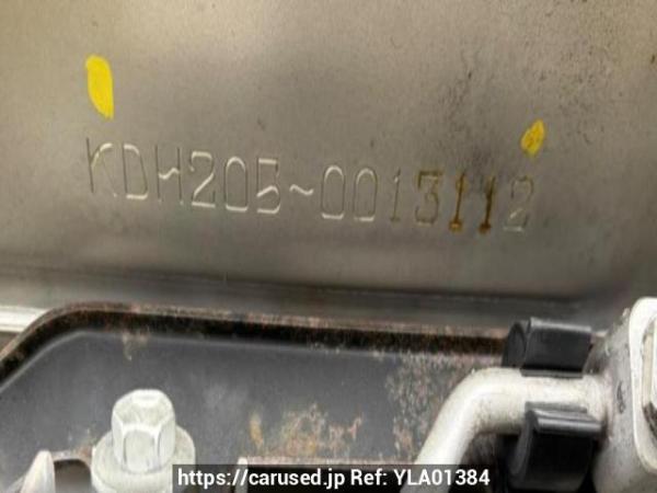 Used 2005 AT toyota regiusace-van KDH205V Image[10]