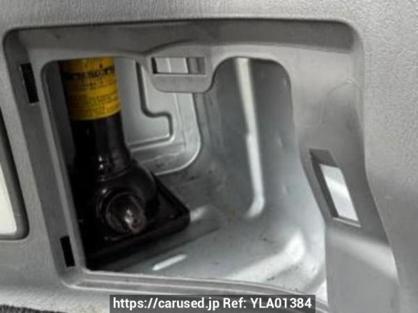 Used 2005 AT toyota regiusace-van KDH205V Image[29]