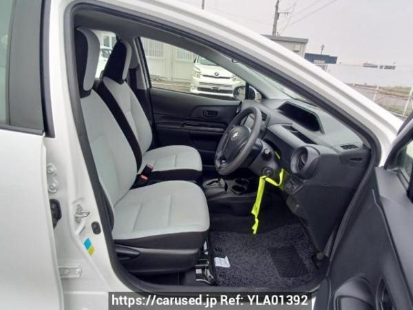 Used 2018 AT toyota aqua NHP10 Image[12]