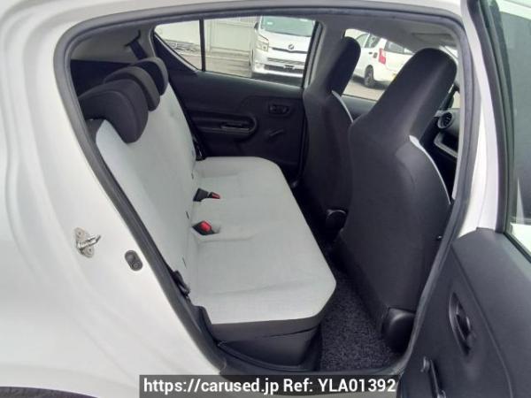Used 2018 AT toyota aqua NHP10 Image[14]