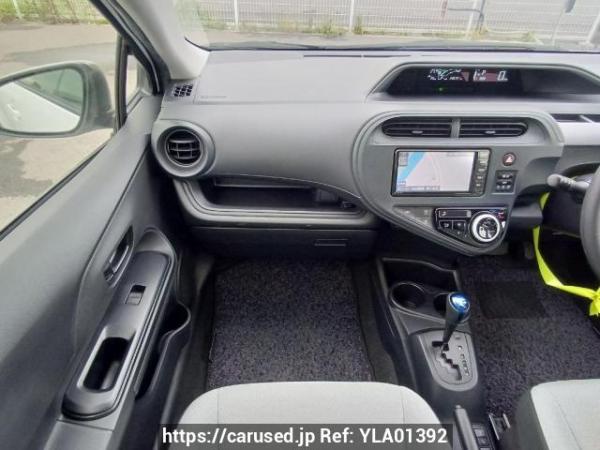 Used 2018 AT toyota aqua NHP10 Image[17]
