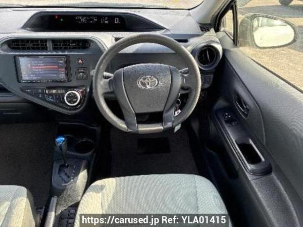 Used 2017 AT toyota aqua NHP10 Image[19]