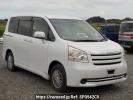 Toyota Noah ZRR70G