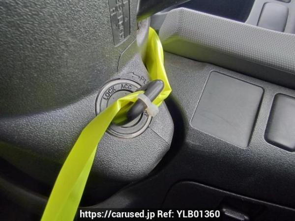 Used 2005 AT toyota regiusace-van KDH205V Image[25]