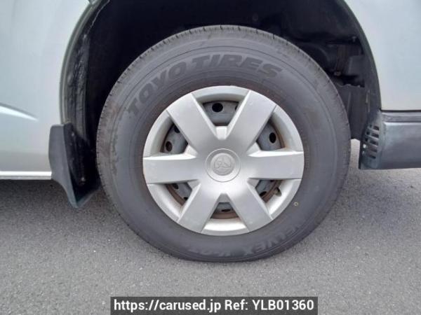 Used 2005 AT toyota regiusace-van KDH205V Image[26]