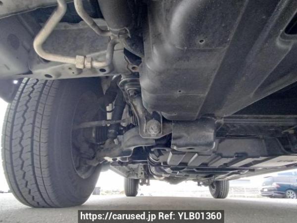 Used 2005 AT toyota regiusace-van KDH205V Image[30]