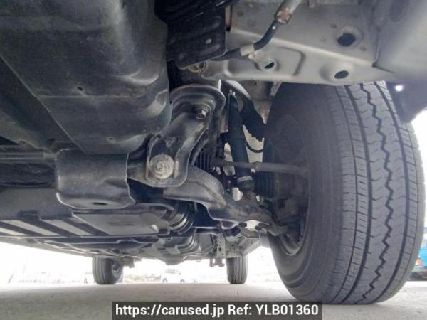 Used 2005 AT toyota regiusace-van KDH205V Image[31]