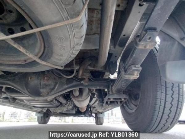 Used 2005 AT toyota regiusace-van KDH205V Image[37]