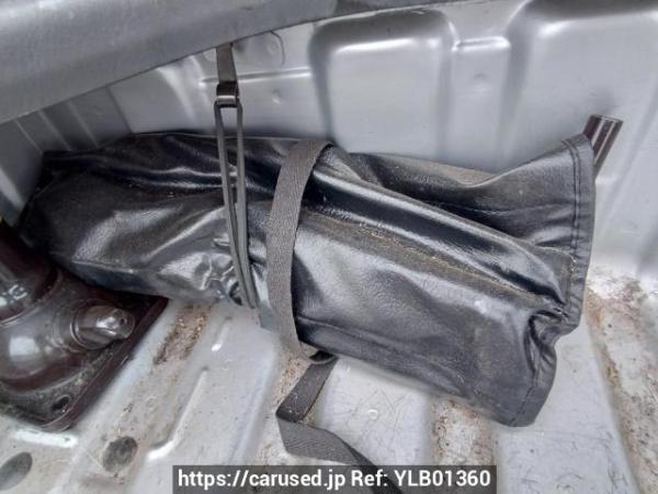 Used 2005 AT toyota regiusace-van KDH205V Image[40]