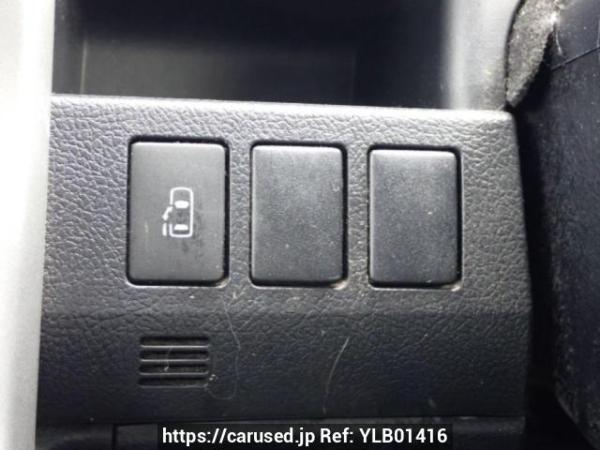 Used 2010 AT toyota noah ZRR70G Image[26]