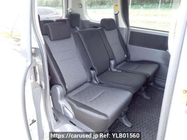 Used 2007 AT toyota noah ZRR75W Image[14]