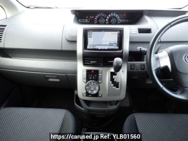 Used 2007 AT toyota noah ZRR75W Image[19]