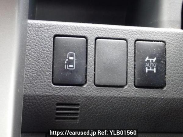 Used 2007 AT toyota noah ZRR75W Image[27]