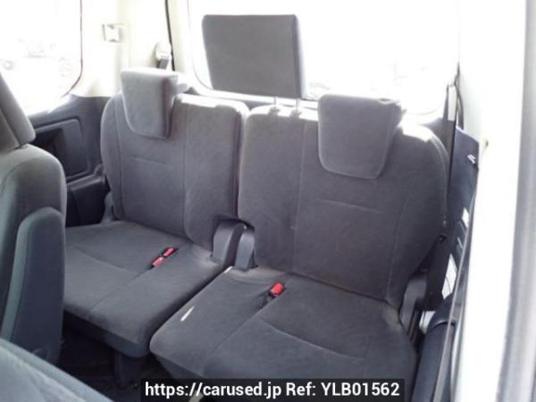 Used 2010 AT toyota noah ZRR70G Image[16]