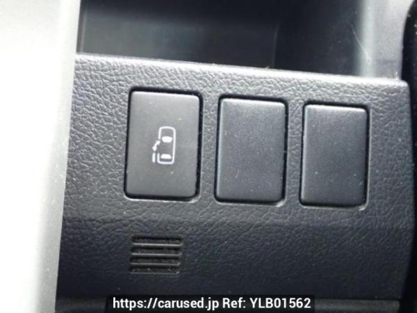 Used 2010 AT toyota noah ZRR70G Image[28]