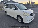 Toyota Noah ZRR70G