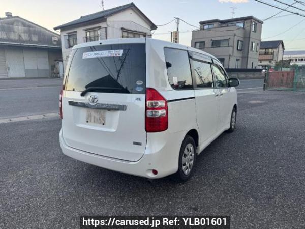 Used 2011 AT toyota noah ZRR70G Image[5]