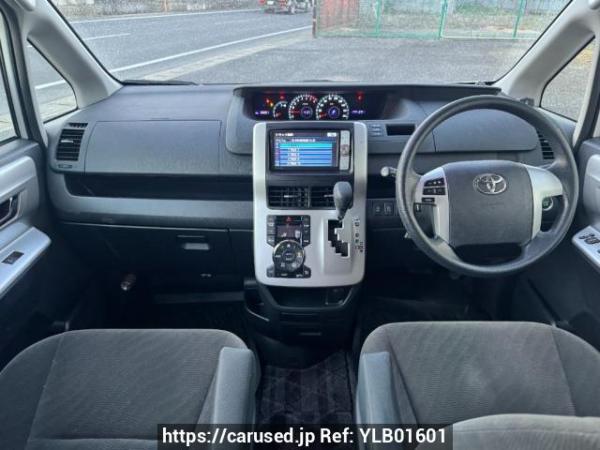 Used 2011 AT toyota noah ZRR70G Image[14]