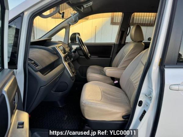 Used 2007 AT toyota noah ZRR70W Image[10]