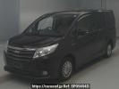 Toyota Noah ZWR80G